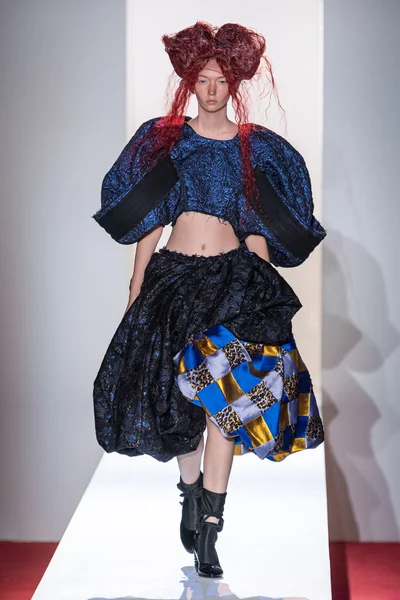 Look 7